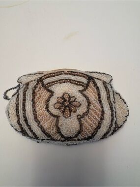 Vintage small hand beaded zippered coin purse